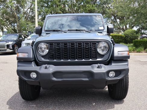 Used 2025 Jeep Wrangler Sport AWD/4WD image 3