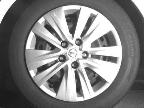 Used 2025 Nissan Sentra S FWD image 17