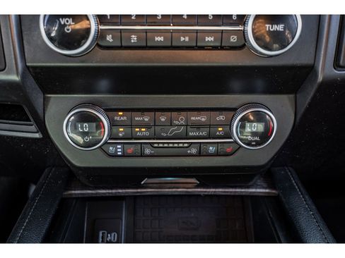 Used 2021 Ford Expedition Max Limited image 17