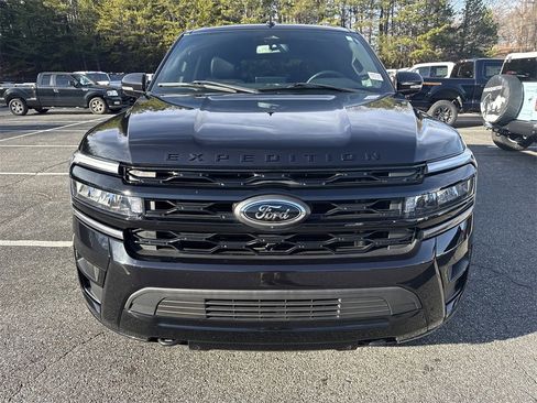 Used 2023 Ford Expedition Limited image 2