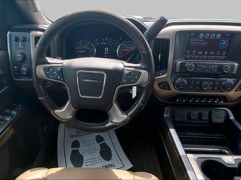 Used 2019 GMC Sierra 2500 Denali w/ Duramax Plus Package AWD/4WD image 6