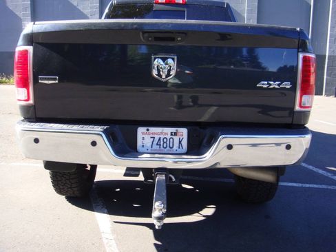 Used 2015 RAM 2500 Laramie w/ Convenience Group AWD/4WD image 8