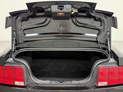 Used 2009 Ford Mustang GT Deluxe image 24