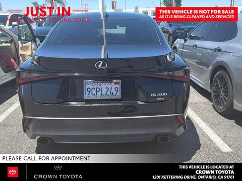 Used 2022 Lexus IS 300 AWD image 6