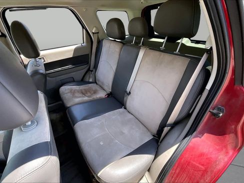 Used 2010 Mercury Mariner Premier FWD image 19