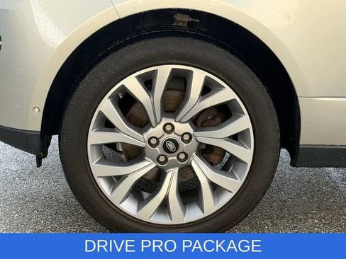 Used 2019 Land Rover Range Rover HSE AWD/4WD image 4