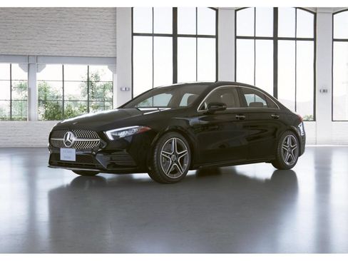 Used 2020 Mercedes-Benz A 220 4MATIC image 40