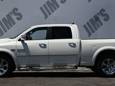 Used 2017 RAM 1500 Laramie w/ Convenience Group AWD/4WD image 8