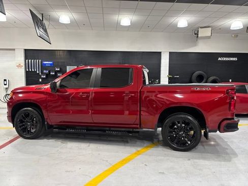 Used 2024 Chevrolet Silverado 1500 RST w/ Z71 Off-Road Package AWD/4WD image 5
