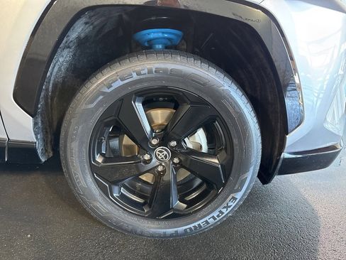 Used 2021 Toyota RAV4 XSE image 7