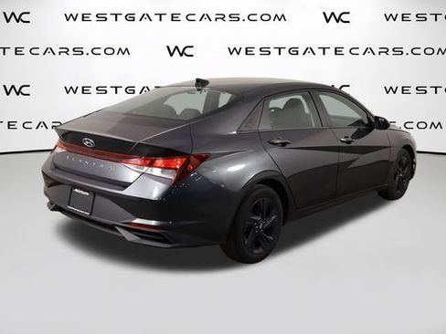 Used 2022 Hyundai Elantra SEL FWD image 40