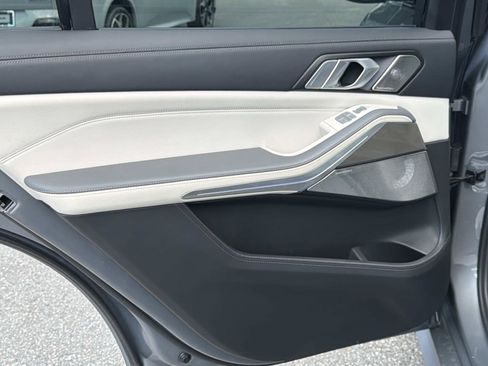 Certified 2023 BMW X7 M60i w/ Executive Package AWD/4WD image 11