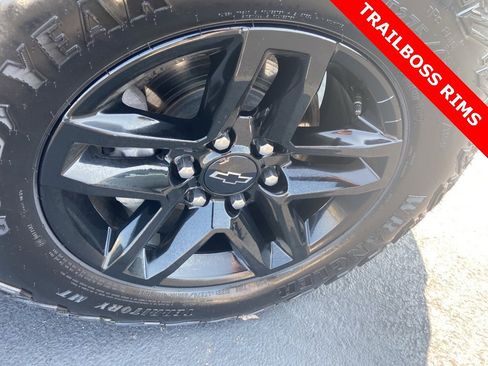 Certified 2024 Chevrolet Silverado 1500 LT Trail Boss w/ Convenience Package II image 4