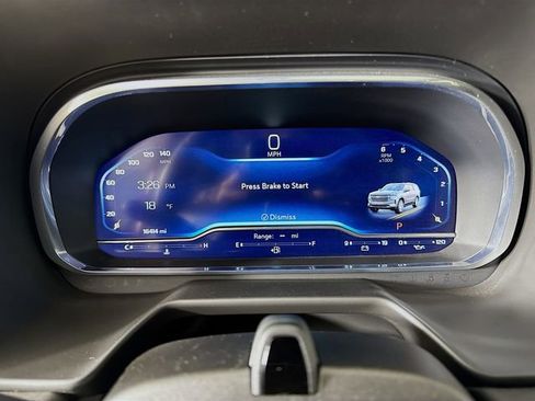 Used 2024 Chevrolet Suburban High Country w/ Advanced Technology Package image 15