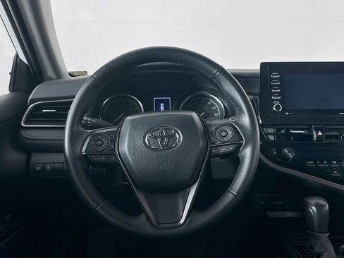 Used 2024 Toyota Camry SE image 17