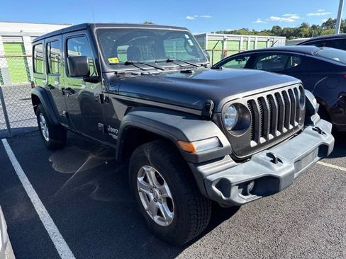 Used 2019 Jeep Wrangler Unlimited Sport S AWD/4WD image 2