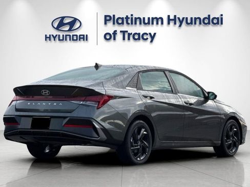 New 2026 Hyundai Elantra SEL Sport Premium FWD image 4