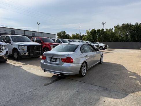 Used 2011 BMW 335i Sedan RWD image 5