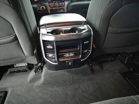 Used 2021 RAM 1500 Big Horn AWD/4WD image 18
