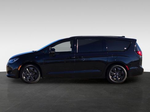 Used 2020 Chrysler Pacifica Limited w/ Advanced Safetytec Group FWD image 7