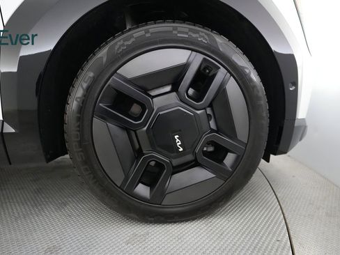 Used 2024 Kia EV9 GT-Line image 19