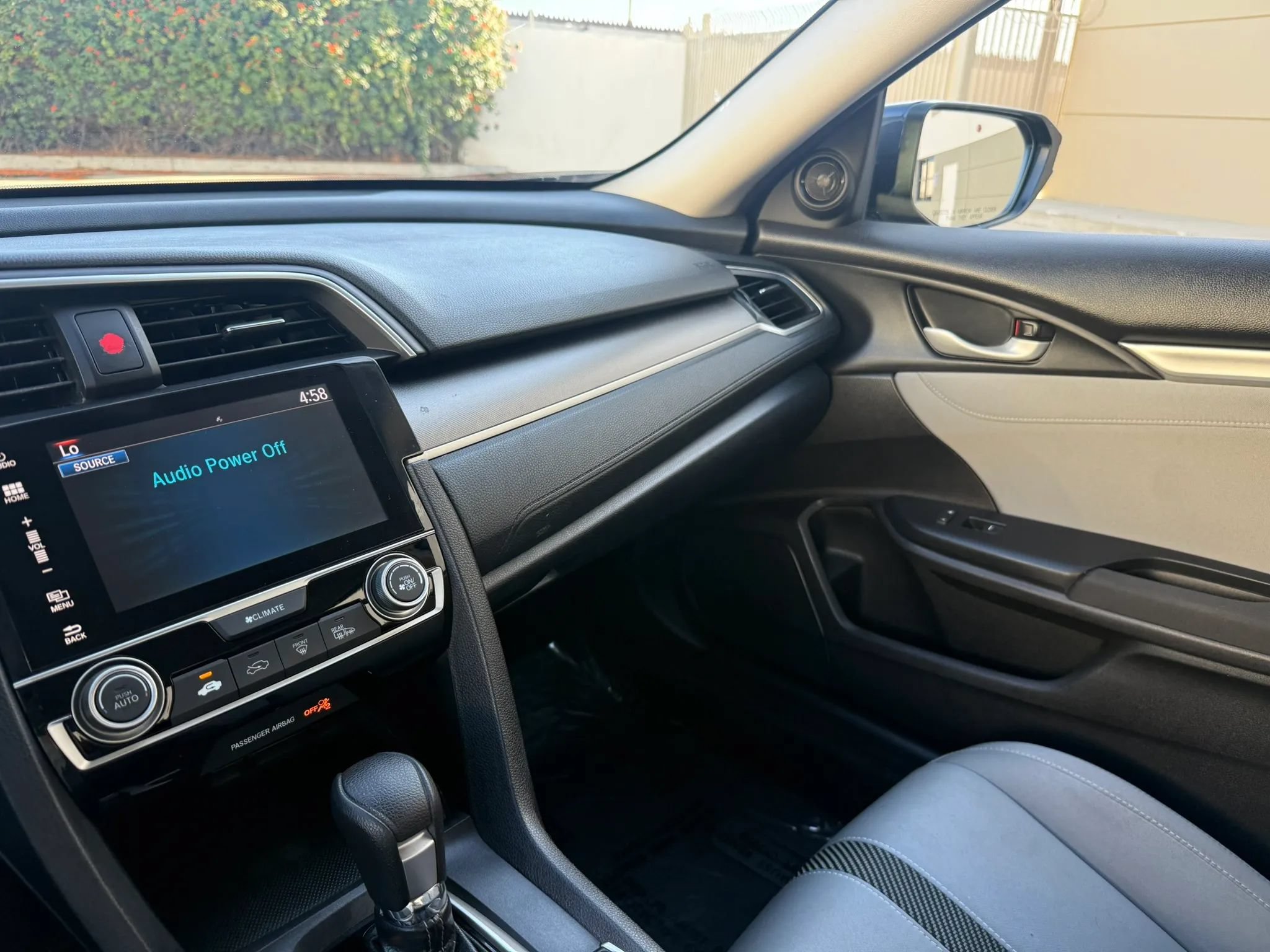 Used 2017 Honda Civic EX image 9