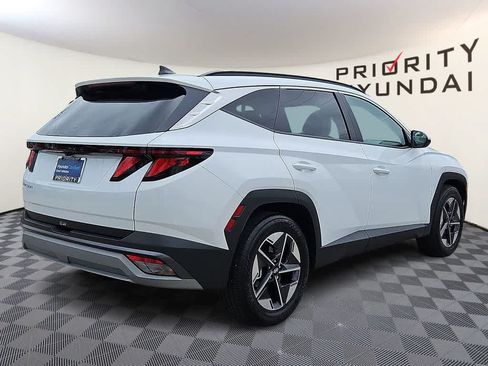 Certified 2025 Hyundai Tucson SEL FWD image 4