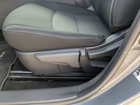 Used 2024 Nissan Sentra SV FWD image 14