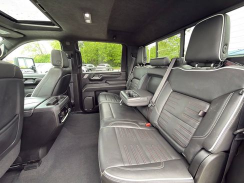 Used 2024 GMC Sierra 2500 AT4X AWD/4WD image 15