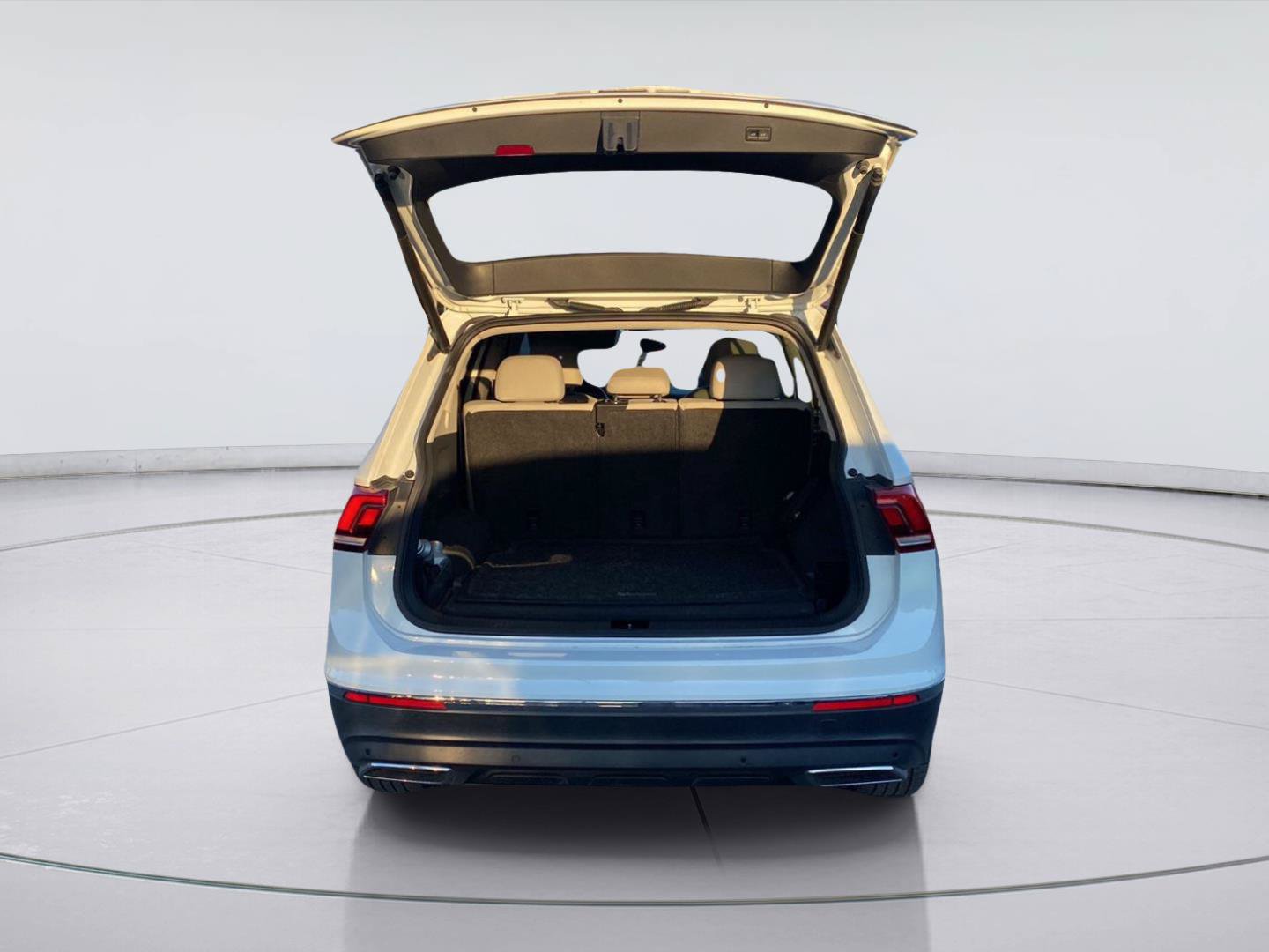 Used 2019 Volkswagen Tiguan SEL Premium AWD/4WD image 31
