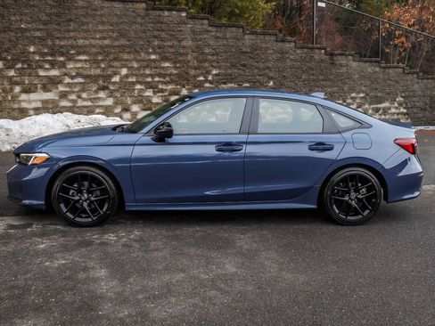 Used 2025 Honda Civic Sport image 10