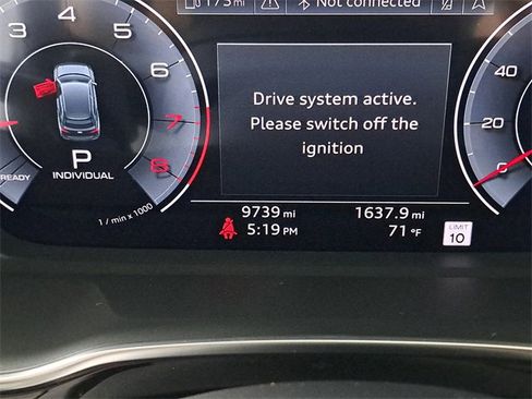 Used 2024 Audi Q3 2.0T Premium Plus image 28