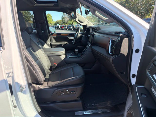 Used 2024 GMC Sierra 1500 Denali w/ Technology Package AWD/4WD image 12