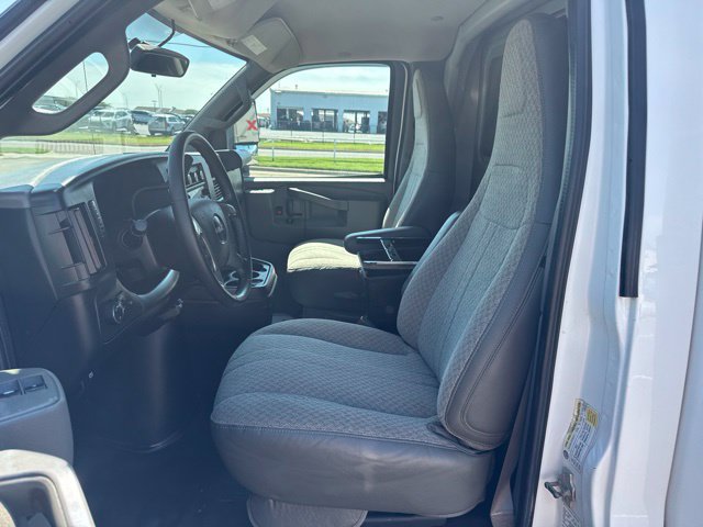 Used 2019 GMC Savana 3500 w/ Power Convenience Package RWD image 15