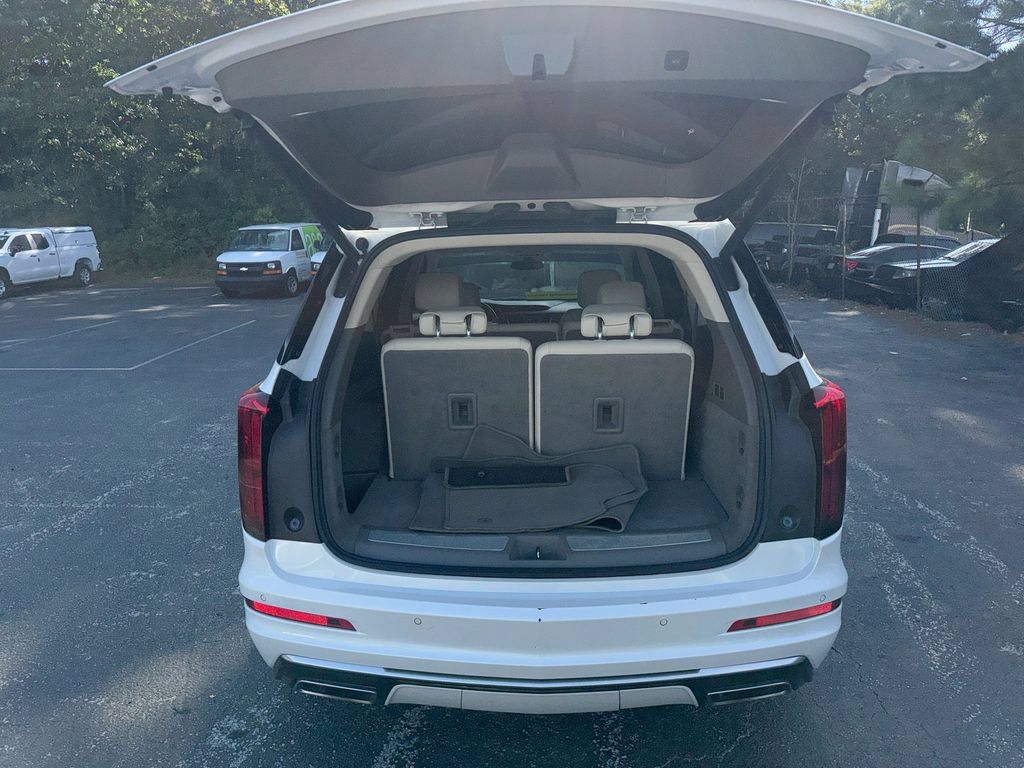 Used 2020 Cadillac XT6 Premium Luxury FWD image 35