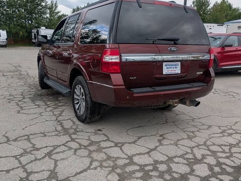 Used 2017 Ford Expedition XLT AWD/4WD image 3