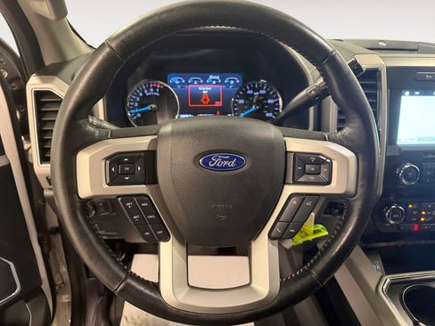 Used 2019 Ford F250 Lariat w/ Chrome Package image 13