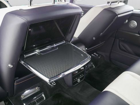 New 2026 Rolls-Royce Cullinan Black Badge AWD/4WD image 32