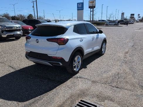 Used 2023 Buick Encore GX Preferred w/ Cold Weather Comfort Package image 17