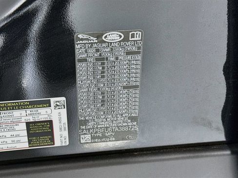 New 2026 Land Rover Range Rover Long Wheelbase SE AWD/4WD image 34