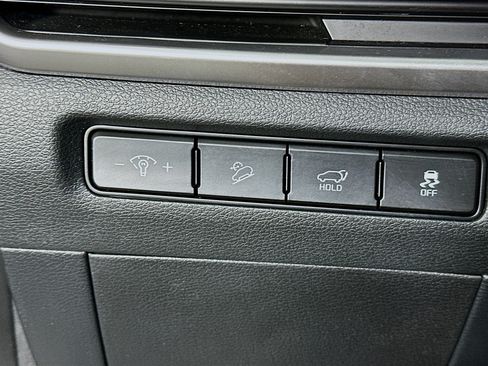 Used 2025 Kia Telluride S FWD image 17
