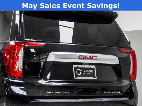 Used 2021 GMC Yukon Denali w/ Denali Premium Package AWD/4WD image 14