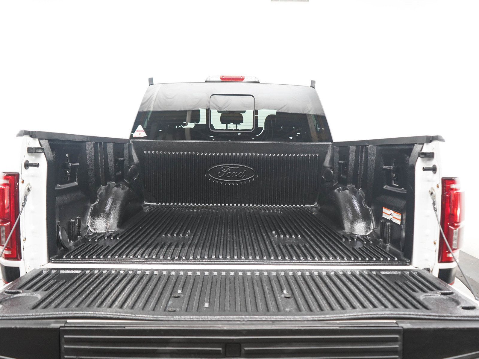 Used 2017 Ford F150 Lariat w/ Equipment Group 502A Luxury AWD/4WD image 17