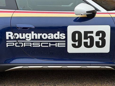 Certified 2024 Porsche 911 Dakar image 30