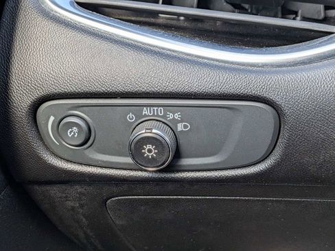 Used 2020 Chevrolet Malibu Premier FWD image 23