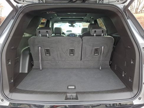 Certified 2023 Chevrolet Traverse Premier w/ Redline Edition image 31