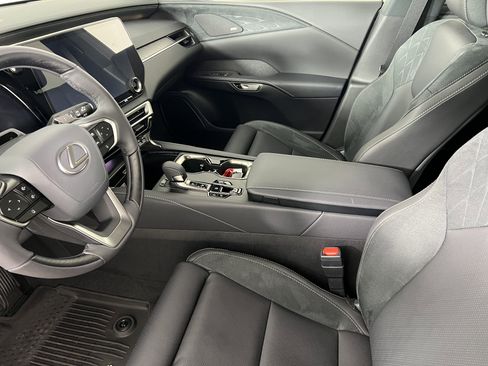 Used 2026 Lexus RX 350 AWD image 4