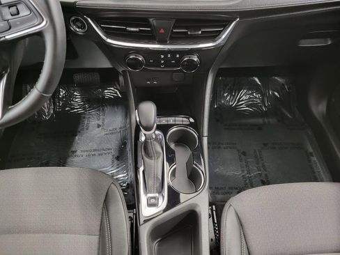 Used 2025 Buick Encore GX Preferred image 17