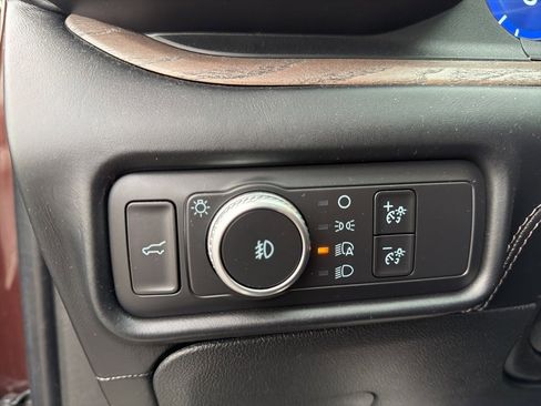 Used 2020 Ford Explorer Platinum w/ Premium Technology Package image 13