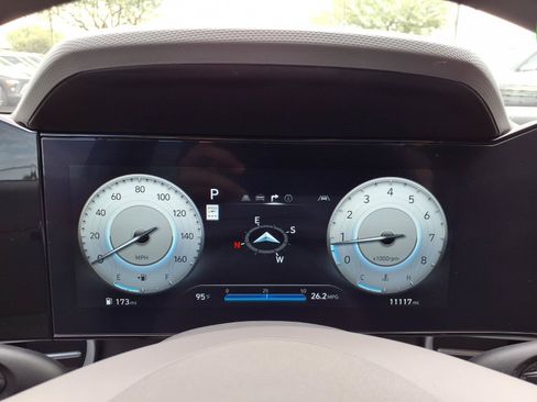 Certified 2024 Hyundai Elantra SEL FWD image 26